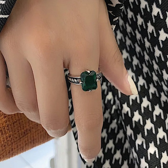 STERLING SILVER EMERALD GREEN ZIRCON RING - Picture 3 of 5